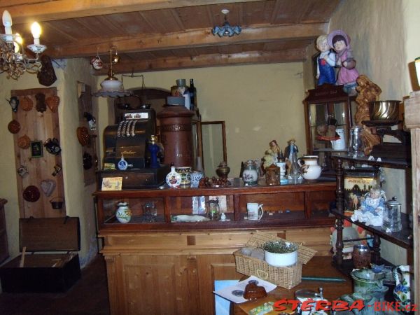 Velo - moto  museum  – Loket