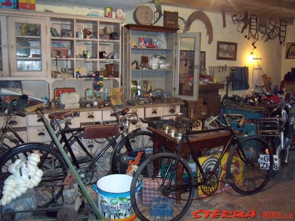 Velo - moto  muzeum  – Loket