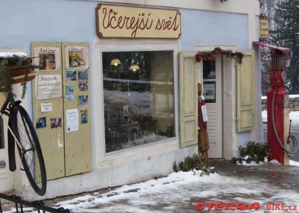 Velo - moto  museum  – Loket
