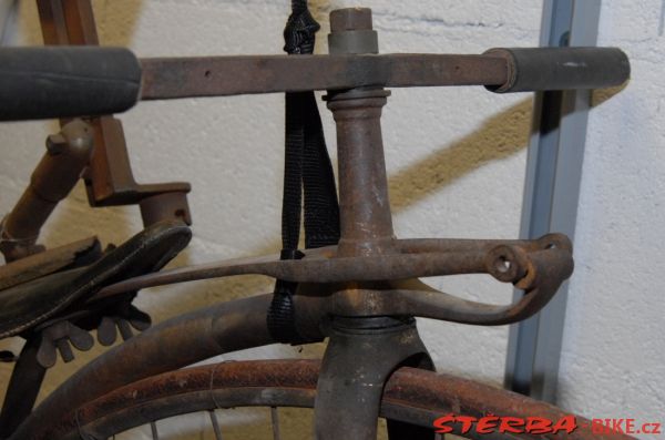 16/B. Musée d'art et d'industrie, depo – France