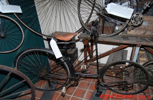 97/A - BROOKLANDS velo museum