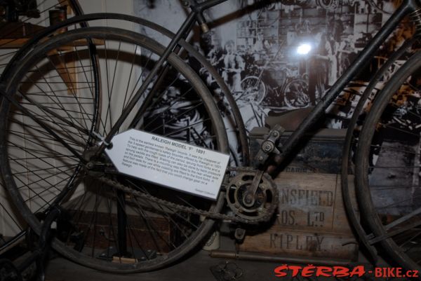 97/A - BROOKLANDS velo museum