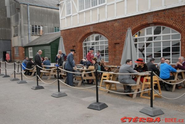 97/B - BROOKLANDS motor museum