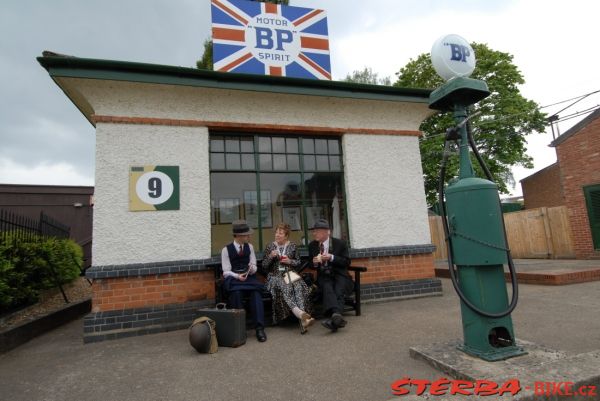 97/B - BROOKLANDS motor museum