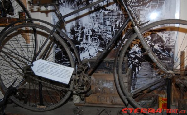 97/A - BROOKLANDS velo museum