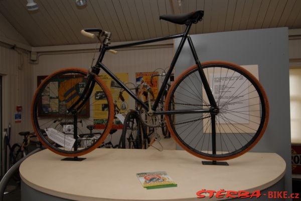97/A - BROOKLANDS velo museum
