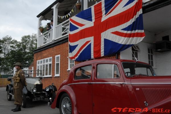 97/B - BROOKLANDS motor museum