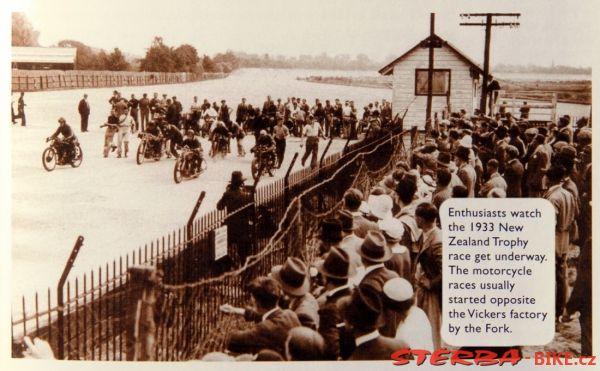 97/C - BROOKLANDS motor racing circuit