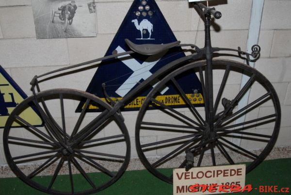 98 - Musée Automobile de Provence