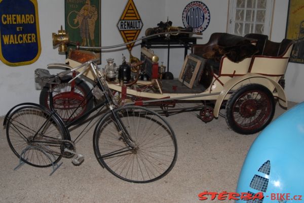 98 - Musée Automobile de Provence