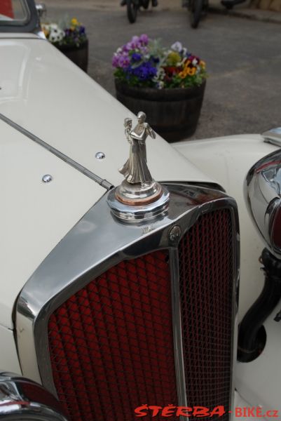97/B - BROOKLANDS motor museum