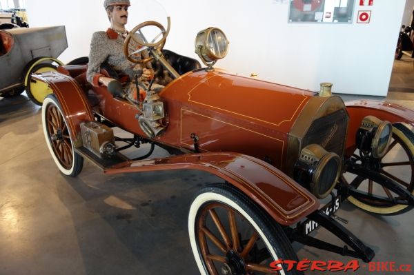 111/A - Museo Automovilistico de Málaga