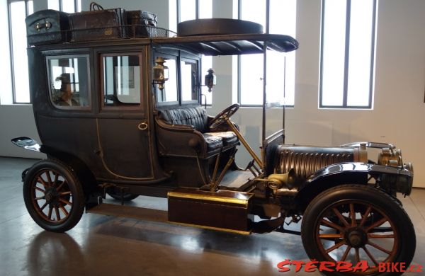 111/A - Museo Automovilistico de Málaga