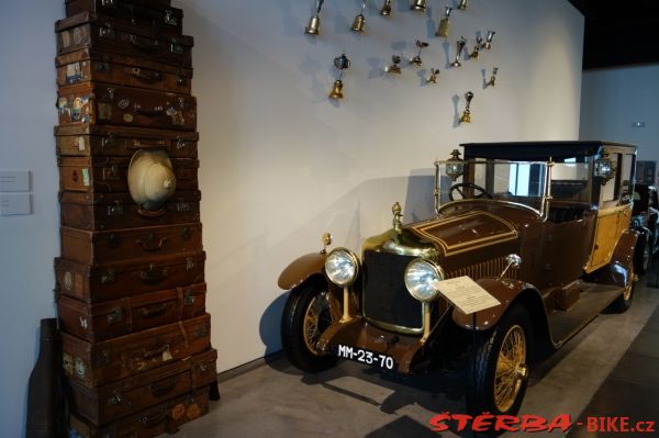 111/A - Museo Automovilistico de Málaga