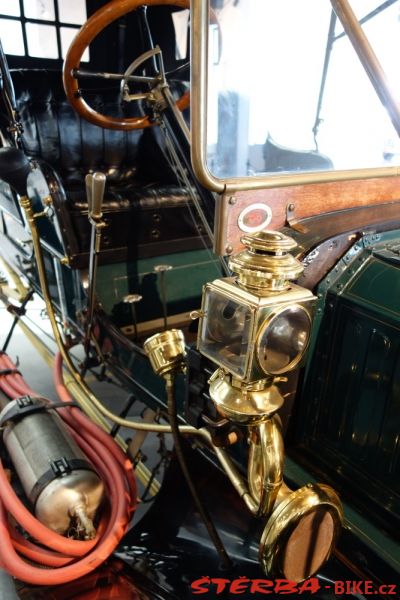 111/A - Museo Automovilistico de Málaga