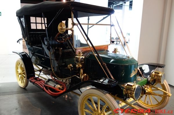 111/A - Museo Automovilistico de Málaga