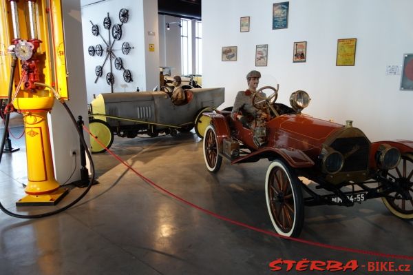 111/A - Museo Automovilistico de Málaga