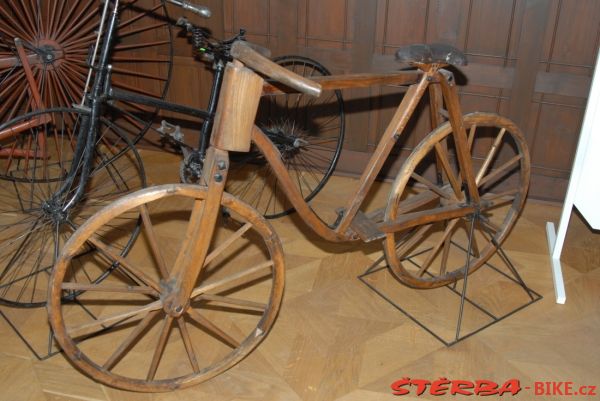 126/A – Hradec nad Moravicí