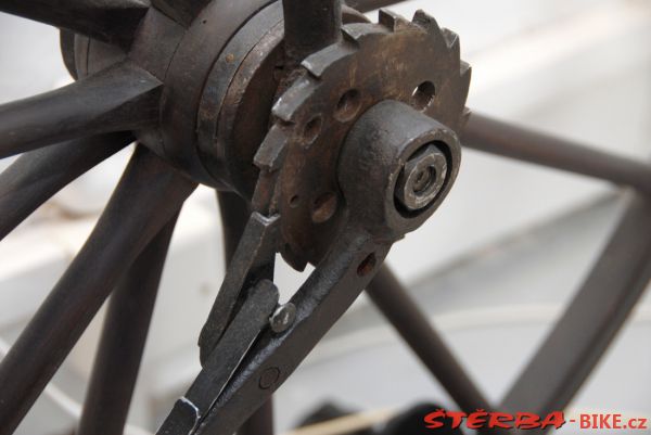 08/A. Moto velo musée, Domazan – France