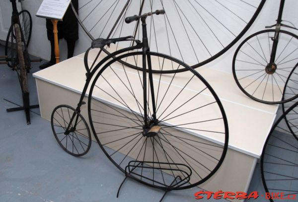 08/A. Moto velo musée, Domazan – France