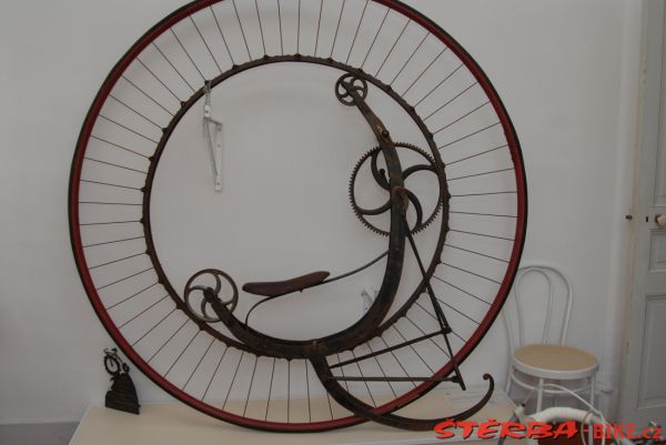 08/A. Moto velo musée, Domazan – France