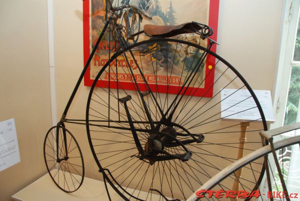 08/A. Moto velo musée, Domazan – France