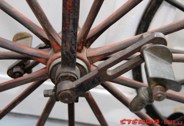 08/A. Moto velo musée, Domazan – Francie