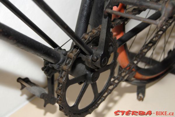 08/A. Moto velo musée, Domazan – France