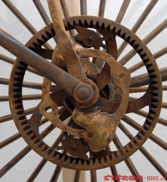 08/A. Moto velo musée, Domazan – France