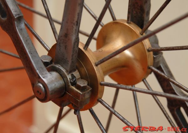 08/A. Moto velo musée, Domazan – France