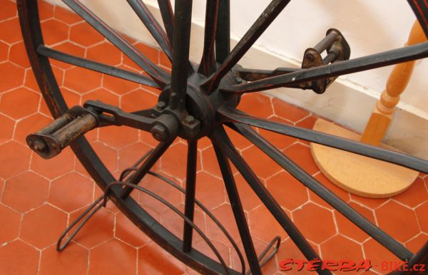 08/A. Moto velo musée, Domazan – France