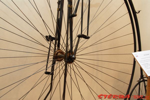 08/A. Moto velo musée, Domazan – France