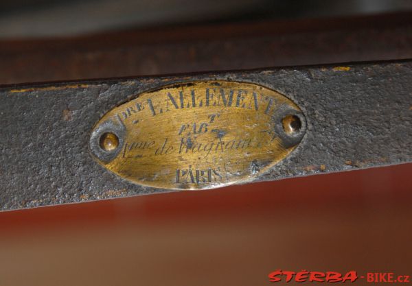 08/A. Moto velo musée, Domazan – France