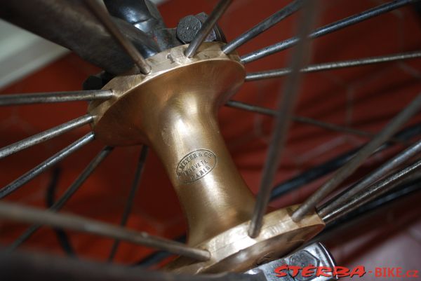 08/A. Moto velo musée, Domazan – France