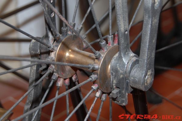 08/A. Moto velo musée, Domazan – France