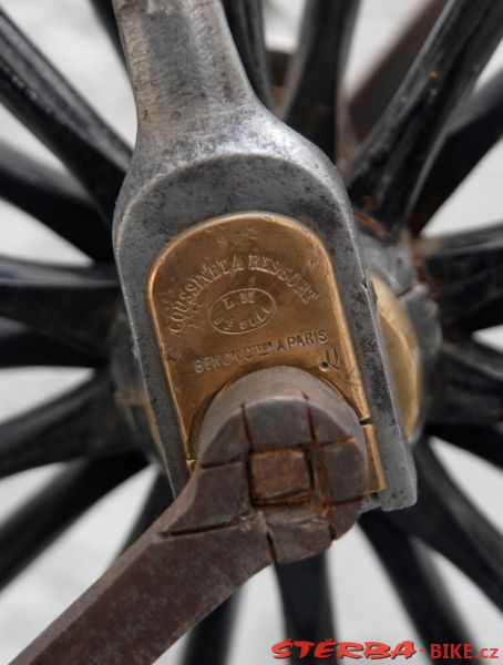 08/A. Moto velo musée, Domazan – France