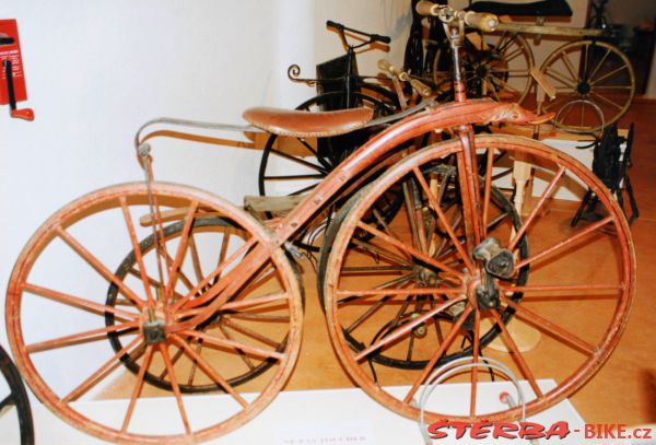 08/C. Musée de la Moto et du Vélo, Pont du Gard – France