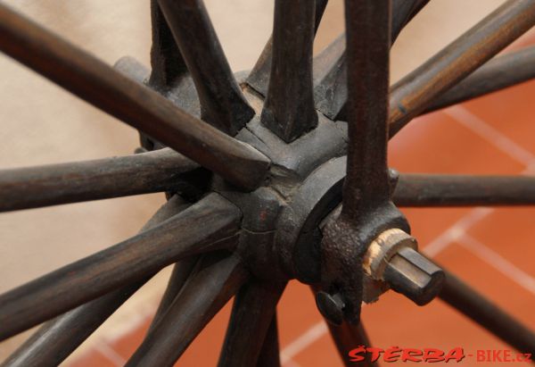 08/A. Moto velo musée, Domazan – France