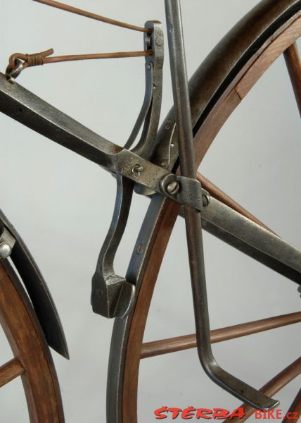 Boneshaker with mudguards, Manufacturer unknown, France – 1870