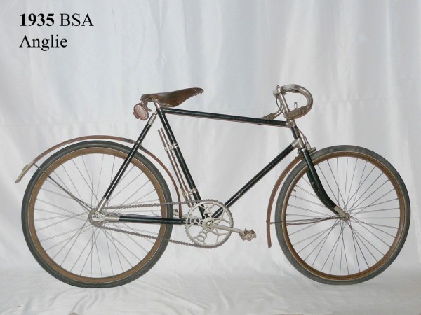 Historical bicycle rental service