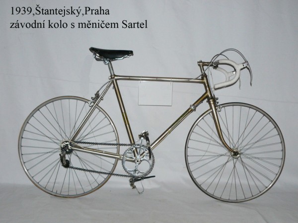 Historical bicycle rental service