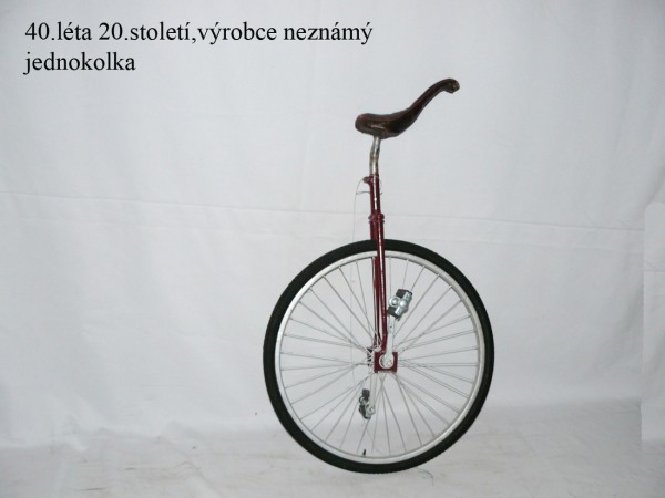 Půjčovna historických kol