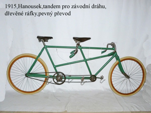Půjčovna historických kol