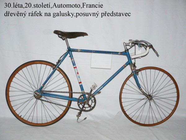 Historical bicycle rental service