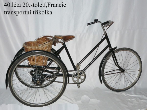 Půjčovna historických kol