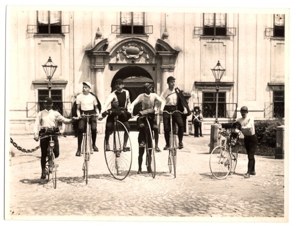 Originální dobové fotografie s krásnými koly Kohout