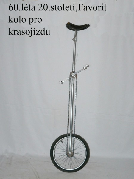 Půjčovna historických kol
