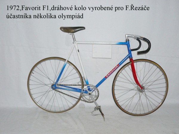 Historical bicycle rental service