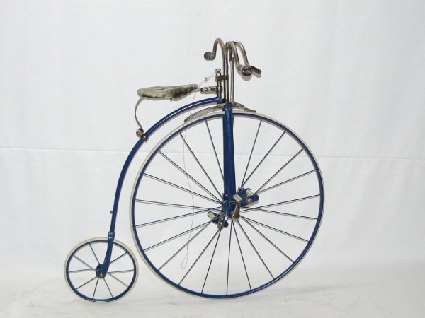 Historical bicycle rental service