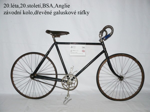 Historical bicycle rental service